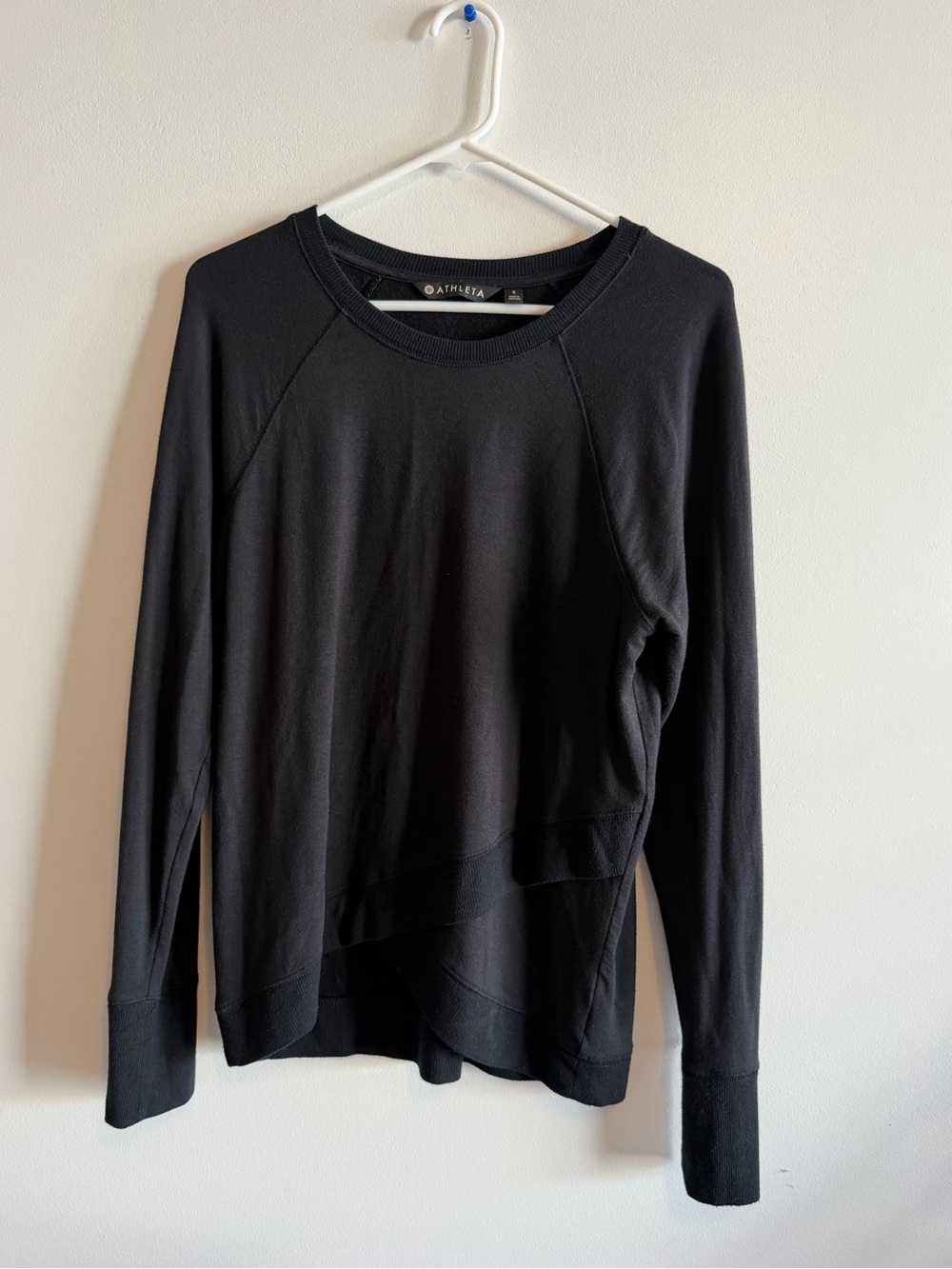 Athleta Black Criss Cross Sweatshirt Nirvana Tulip Hem Top size small